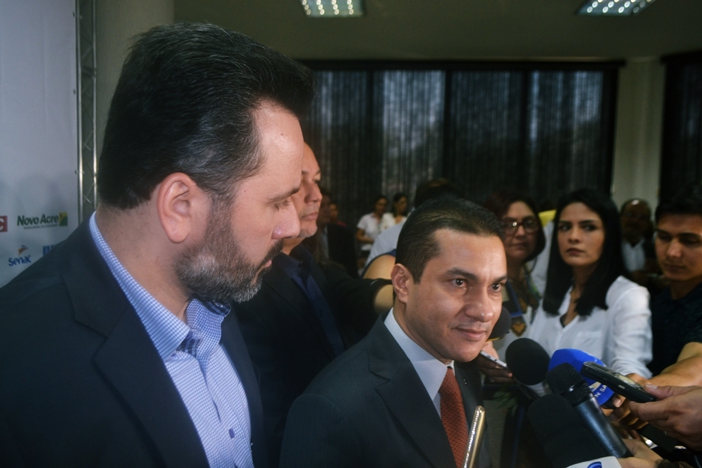 Ministro da Indústria e Comércio lança programas de exportação no Acre