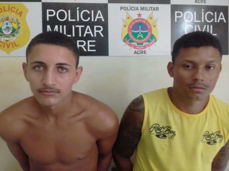 Dupla e flagrada pela PM comercializando entorpecentes na Baixada