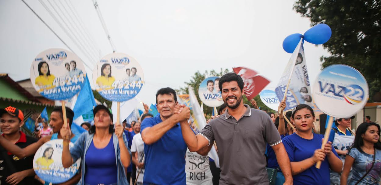 Candidato Raimundo Vaz realiza caminhada no bairro Sobral nesta sexta-feira