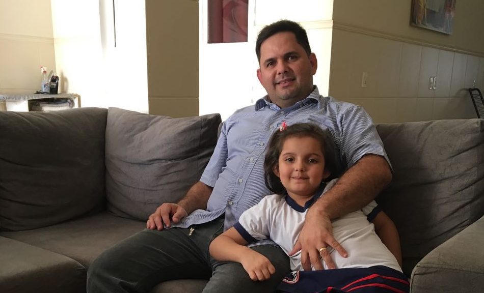 Com apenas seis anos, aluna se destaca em sala de aula com melhores notas e bom comportamento