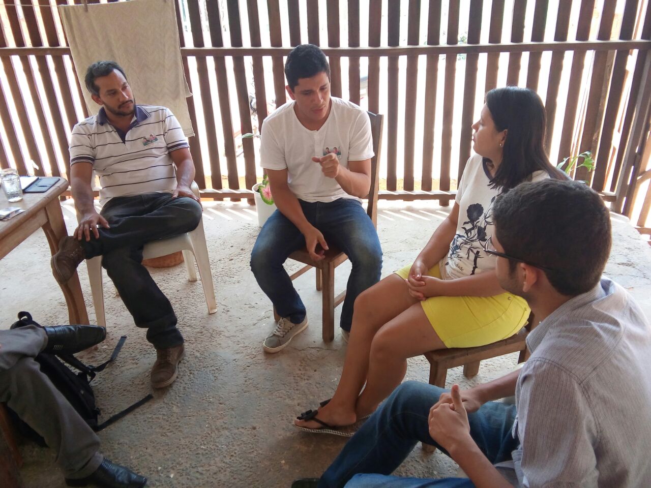 Agenda: Carlos Gomes e Gabriel Santos visitam Bairro Vitória para escutar moradores