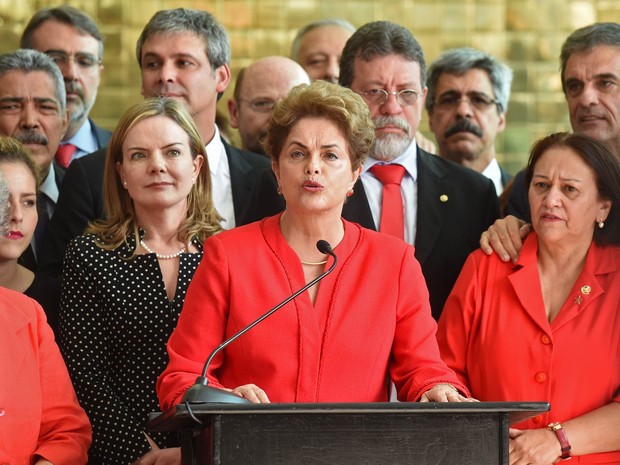 Ex-presidente Dilma Rousseff promete incansável oposição ao governo Temer