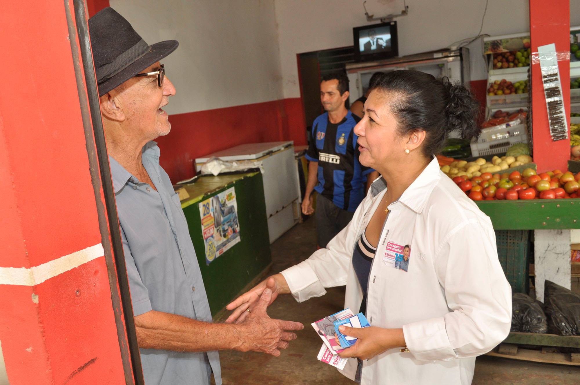 “Não faremos um governo de faz de conta, o povo terá voz” diz Sinhasique na Vila Acre