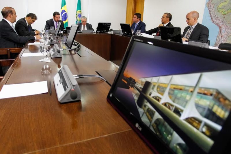 Brasília - DF, 08/08/2016. Presidente em Exercício Michel Temer durante reunião com Dyogo Oliveira Ministro Interino do Planejamento, Desenvolvimento e Gestão. Foto: Beto Barata/PR
