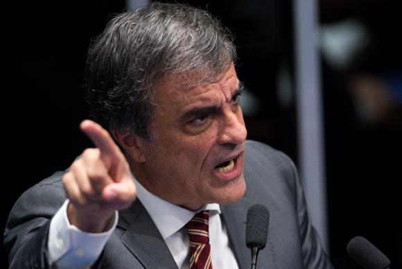 Defesa de Dilma pede anulação do impeachment no Supremo Tribunal Federal