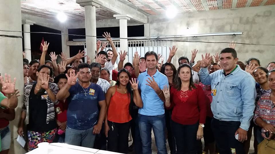 Mano Rufino visita comunidades da zona rural e caminha por bairros de Sena Madureira