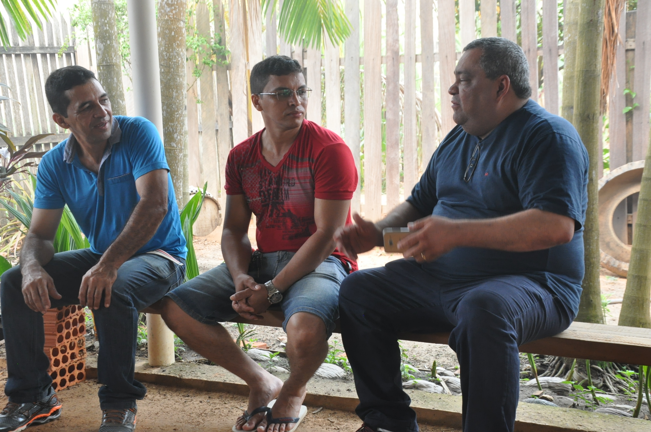 Mazinho Serafim se reúne com empresários do setor marceneiro em Sena Madureira