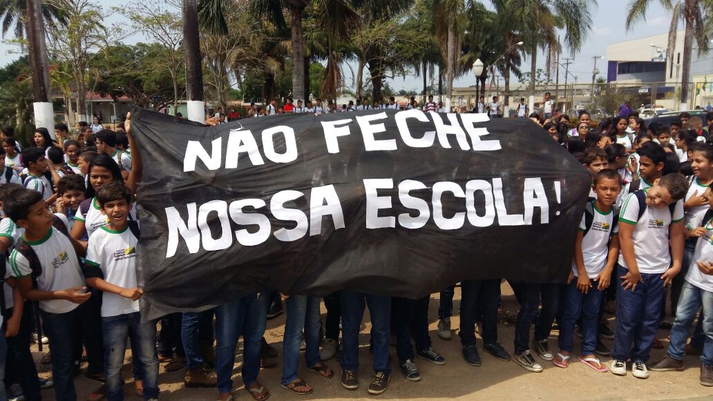 Após protestos, Justiça determina que aulas continuem no Santa Juliana