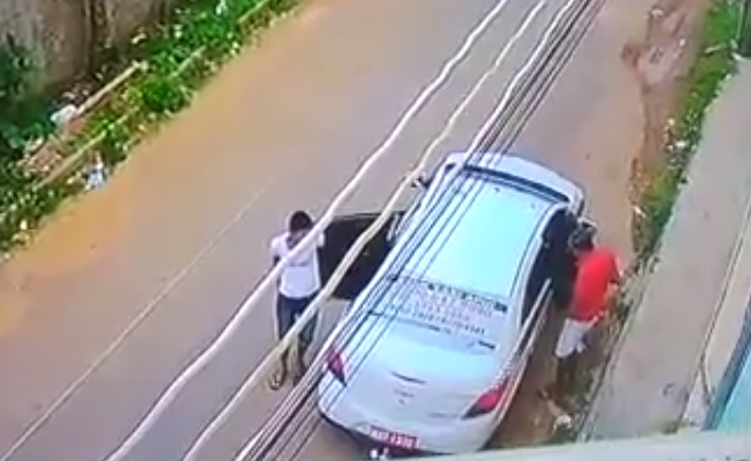 Criminosos sequestram taxista, matam comerciante e deixam PM ferido no bairro Vitória