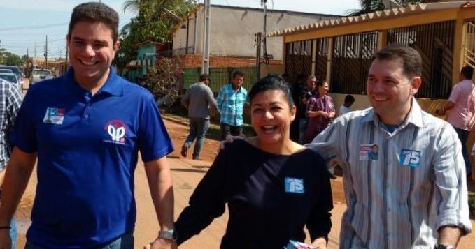 Na companhia de Gladson Cameli, Sinhasique e Alysson visitam Bairro Bahia Velha