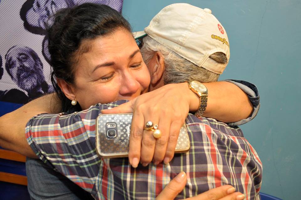 Depois de “dePUTAda”, Sinhasique é chamada de “vadia” na página de vereador