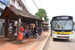 abrigos-de-onibus-foto-assis-lima