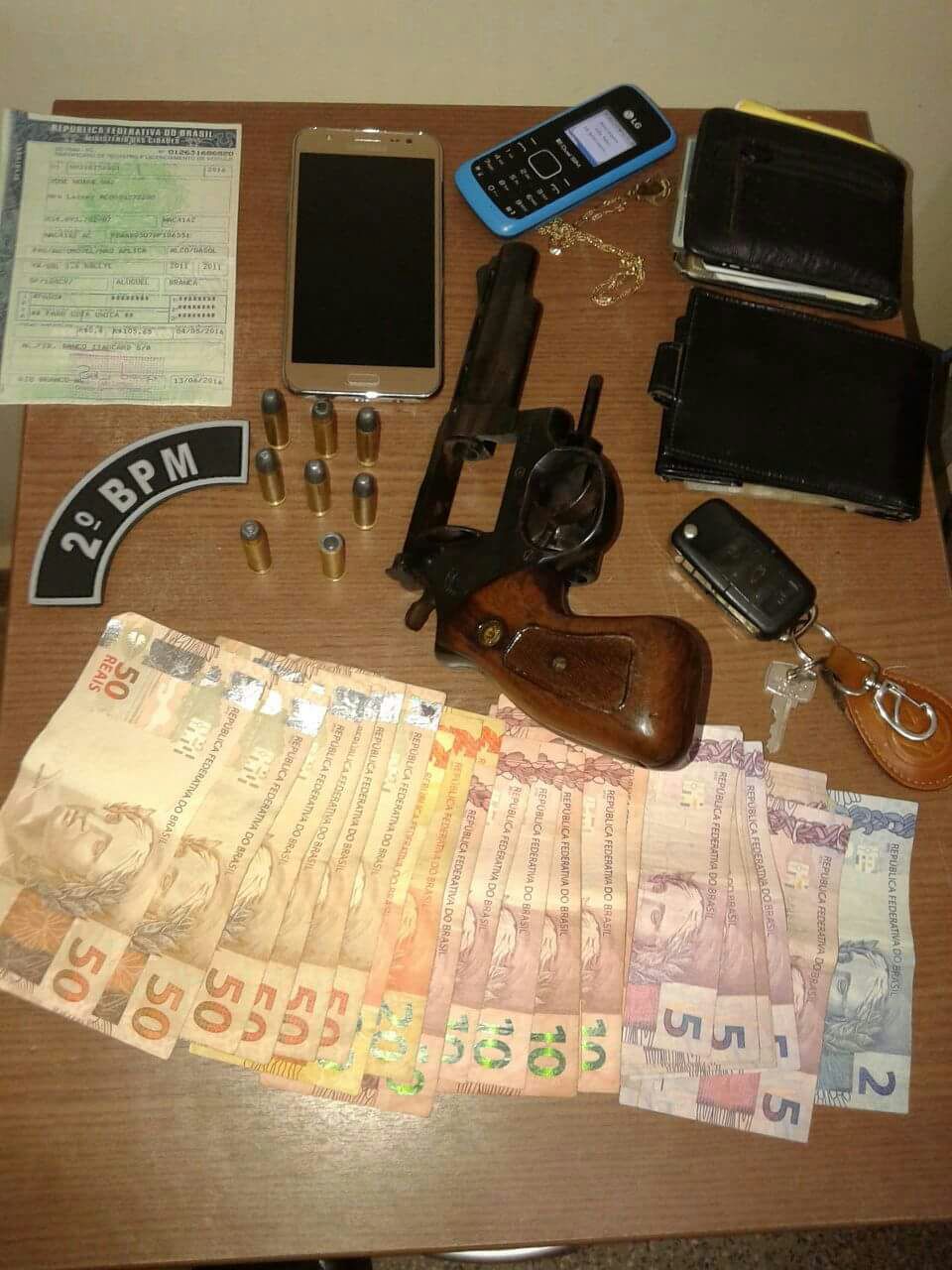 Polícia Militar prende dupla, apreende adolescente com arma e evita roubo em Rio Branco