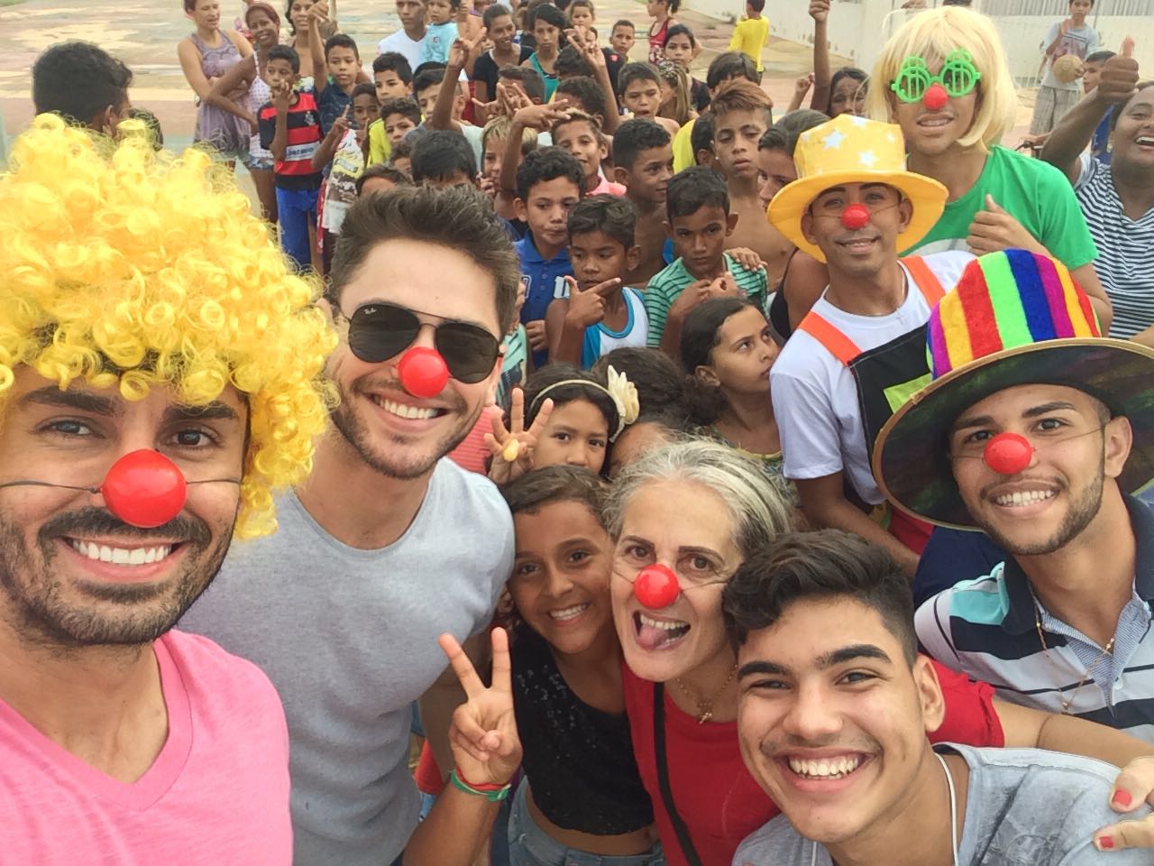 Amigos de Rio Branco fazem Campanha Solidária e entregam brinquedos na Cidade do Povo