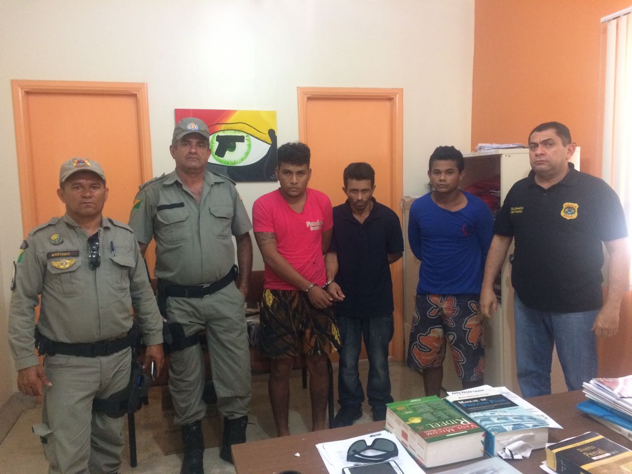Polícias Civil e Militar prendem suspeitos de homicídio, estupro e lesão corporal em Jordão