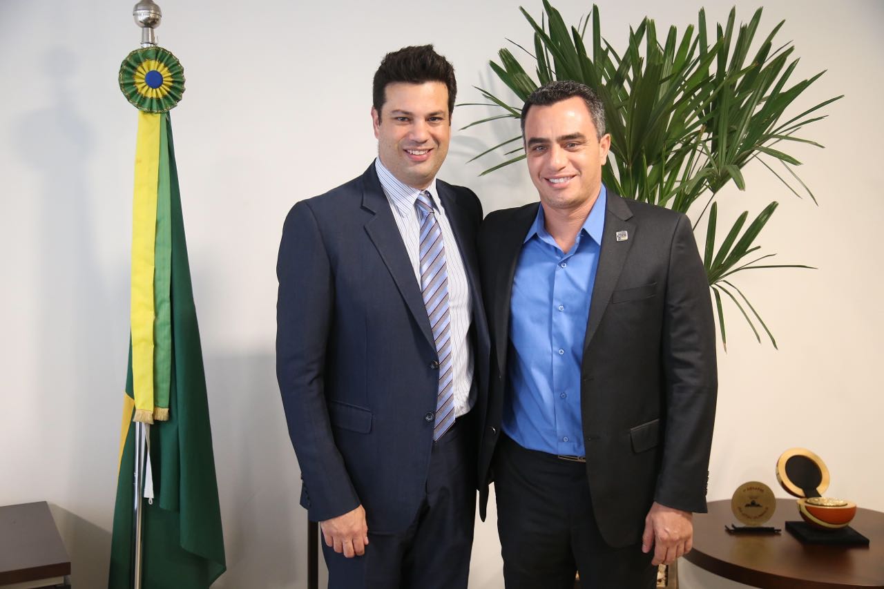 André Maia é recebido por ministro do Esporte para tratar de obras paralisadas