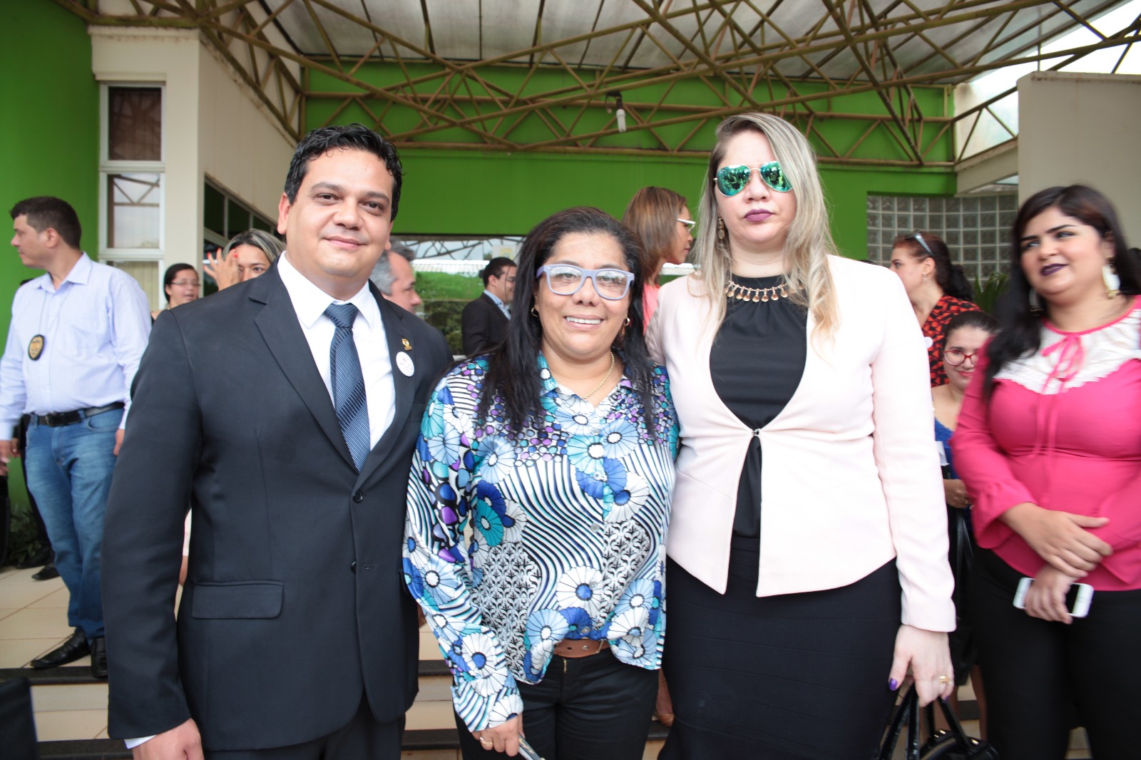 Advogados protestam contra suposta ameaça feita por escrivã de polícia em delegacia