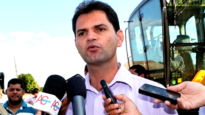 Mano Rufino viaja a Brasília na tentativa de liberar recursos para obras em Sena Madureira