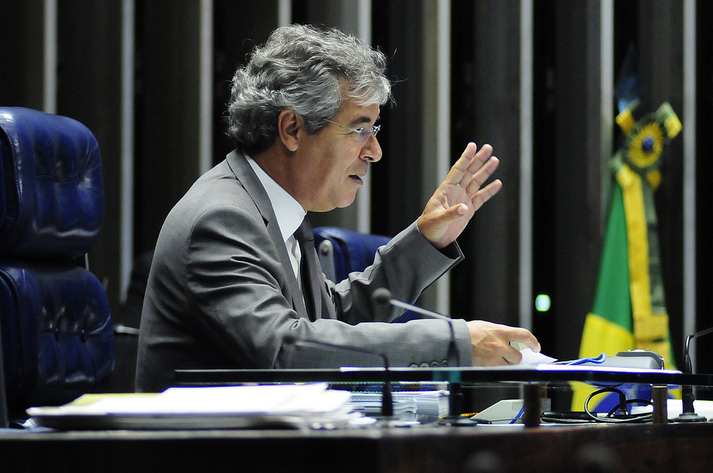 Jorge Viana tem emendas liberadas e envia recursos para seis municípios acreanos