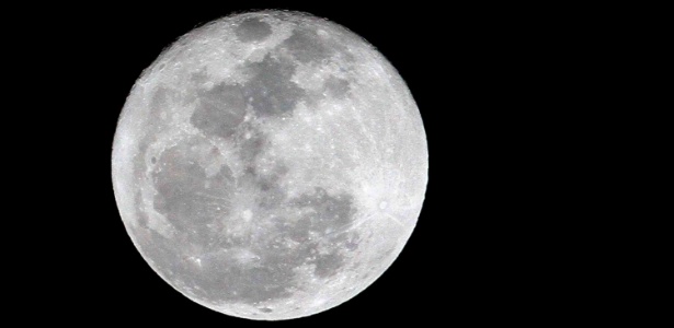 Maior superlua em 68 anos ocorre nesta segunda-feira