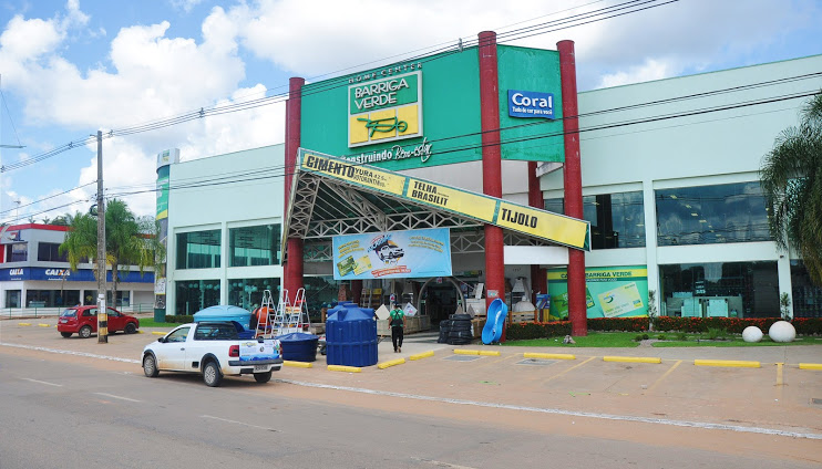 Bandidos invadem depósito do Barriga Verde e levam cofre com dinheiro