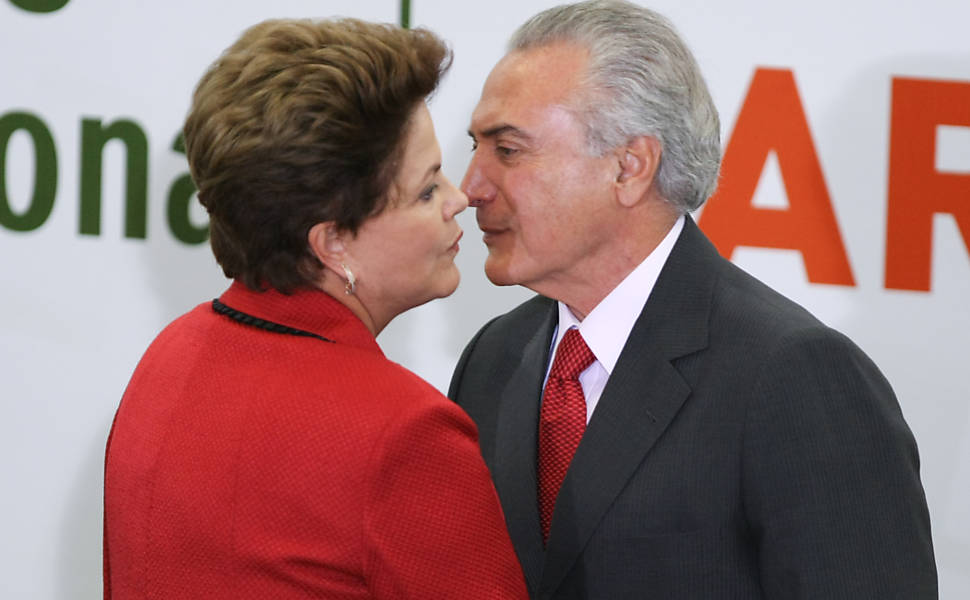 Folha de São Paulo: campanha de Dilma pagou funcionários de Temer em 2014