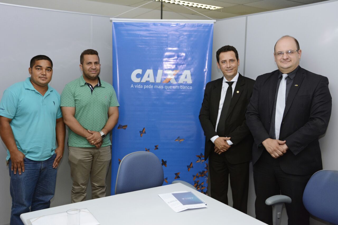 Deputado busca junto à Caixa Econômica instalação de agência em Plácido