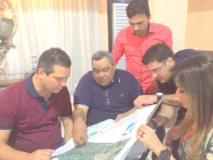 O prefeito eleito Mazinho Serafim festeja a aprovação do projeto e garante que até 2018 toda obra será concluída/Foto: Reprodução.