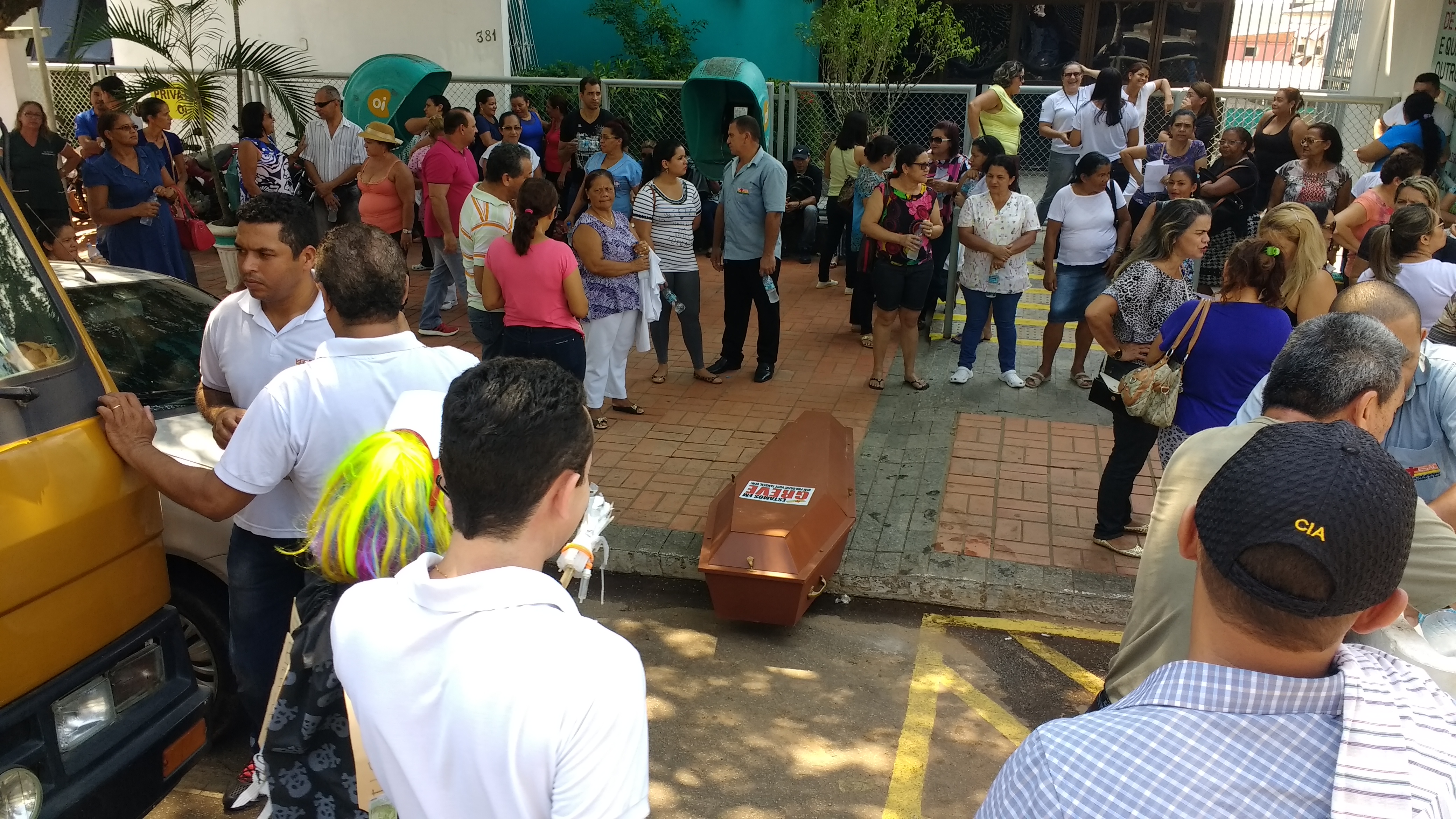 Sintesac realiza manifestação em frente ao gabinete do Governador para manter a pressão