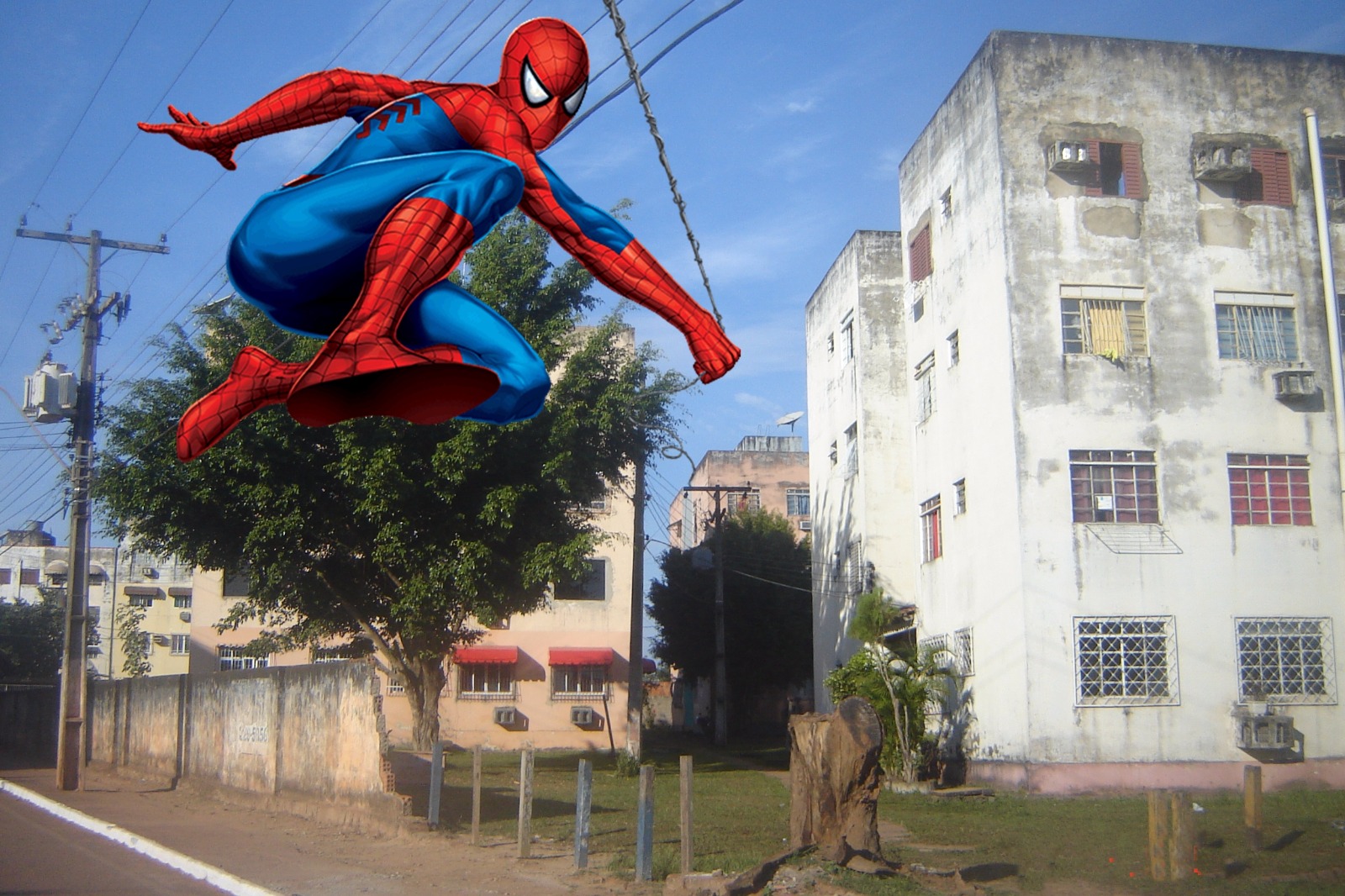 “Homem-Aranha” escala prédios e rouba apartamentos no conjunto Manoel Julião