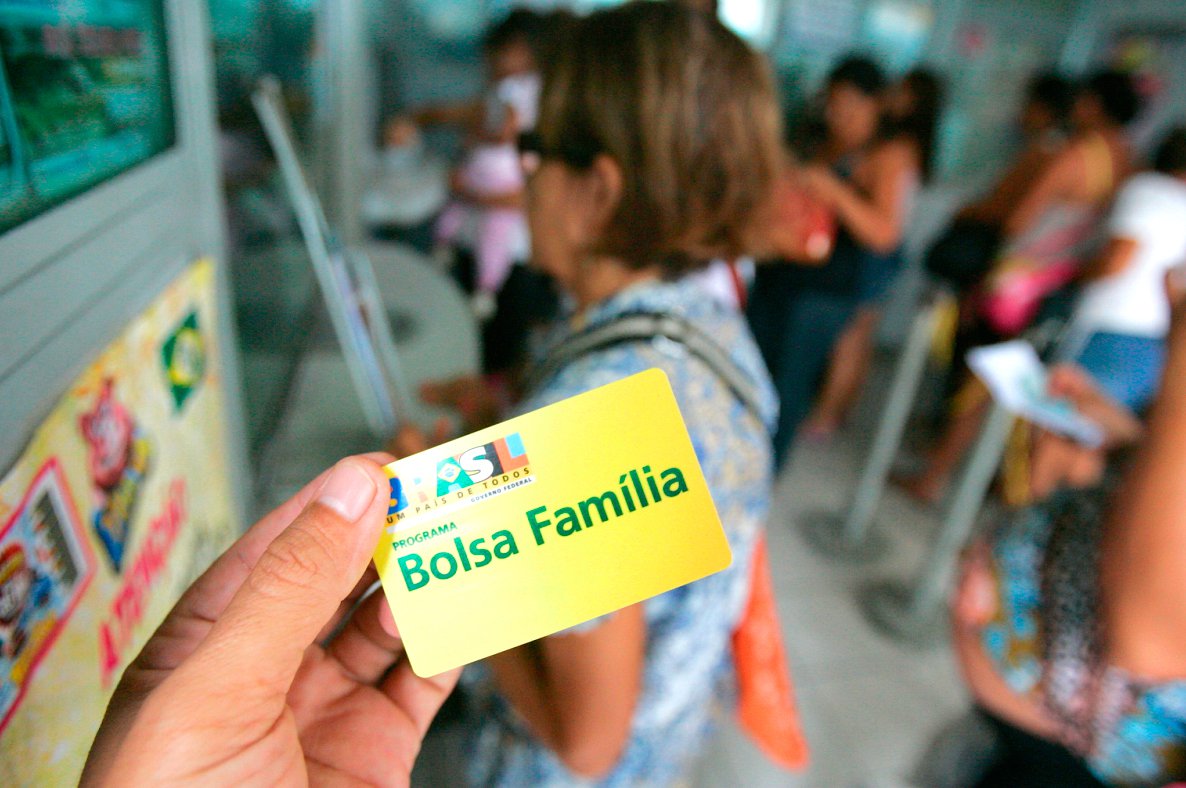 Portaria suspende procedimentos operacionais do Bolsa Família