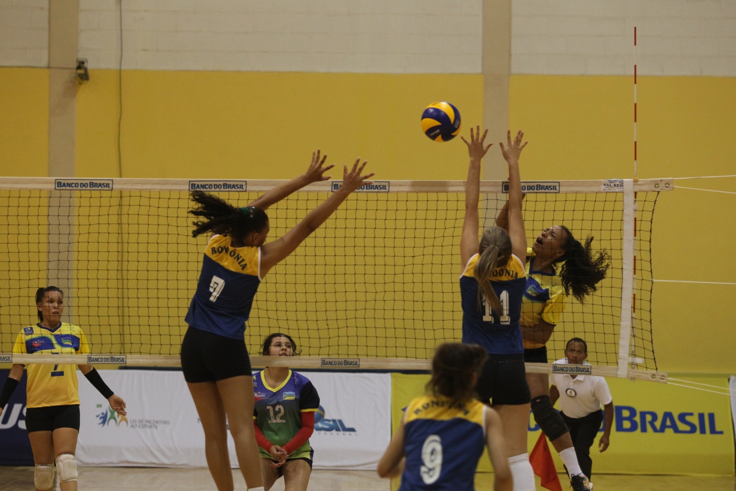 Seleção acreana de Vôlei Juvenil Feminino vence o Piauí e avança na competição