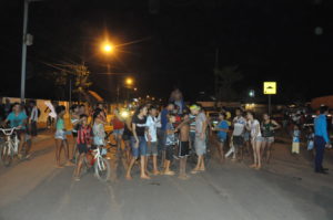 Na noite desta sexta-feira (18), os moradores ficaram totalmente revoltados/Foto: Reprodução.