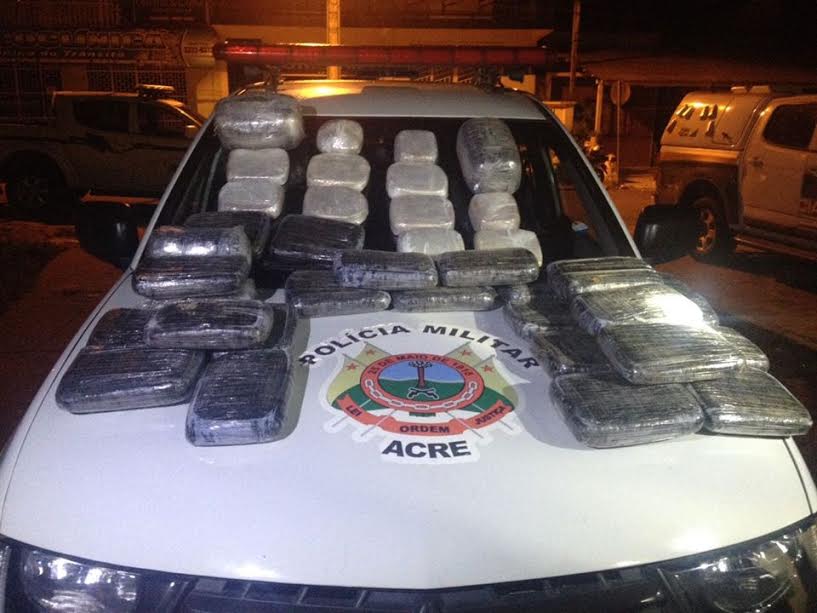 Polícia Militar prende suspeitos mais de 30 Kg de maconha e 11 kg de cocaína