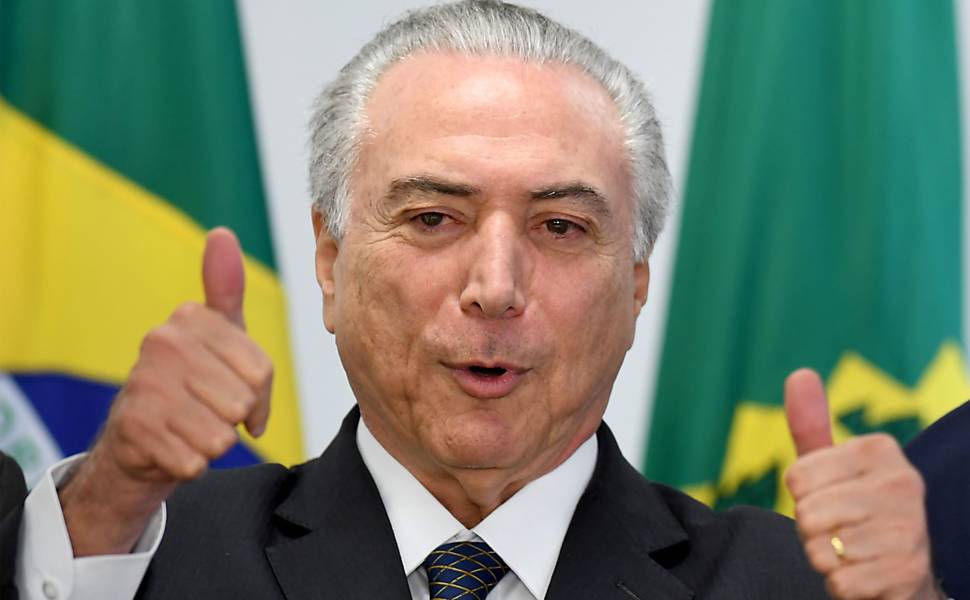 “Poderia deixar para depois, mas essa não é a missão de quem ama o Brasil”, diz Temer sobre PEC do Teto