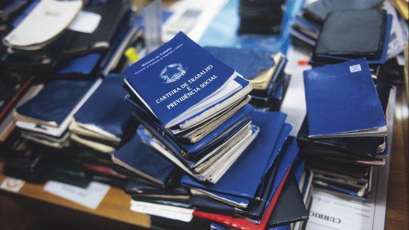 Desemprego atinge mais de 12 milhões de pessoas no Brasil e tem maior taxa desde 2012