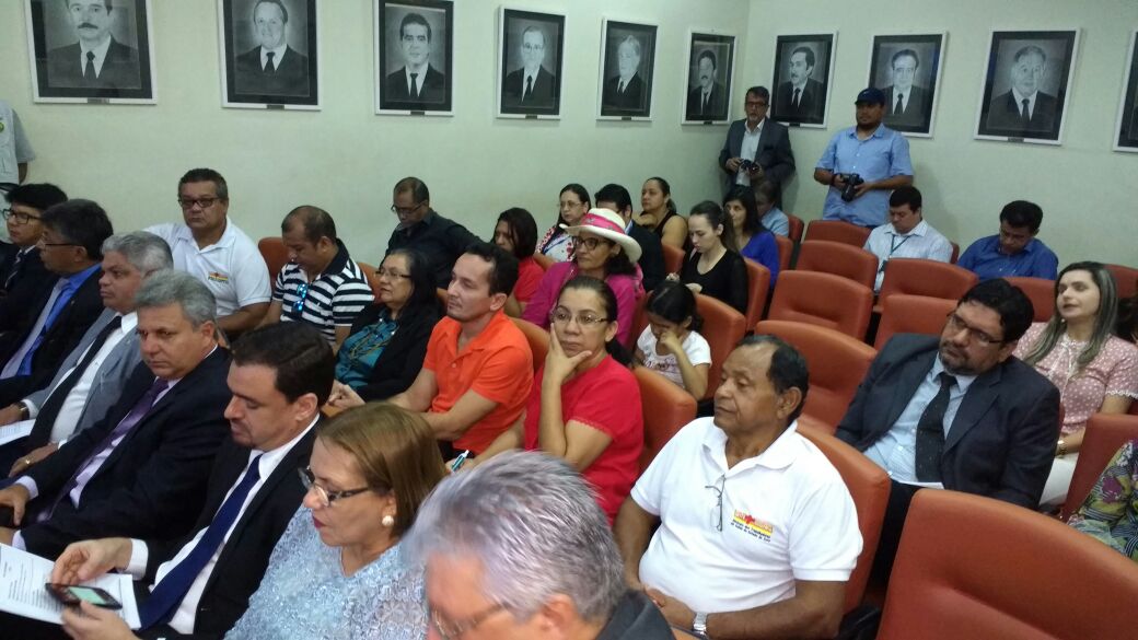 Dia tumultuado na Aleac: orçamento, Centro Administrativo e protesto de PMs aposentados