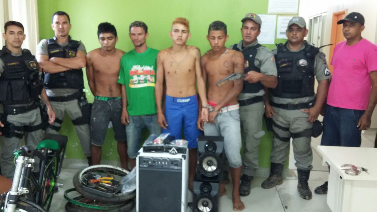 Polícia Militar desmancha quadrilha violenta e apreende drogas, jóias e escopeta em Tarauacá