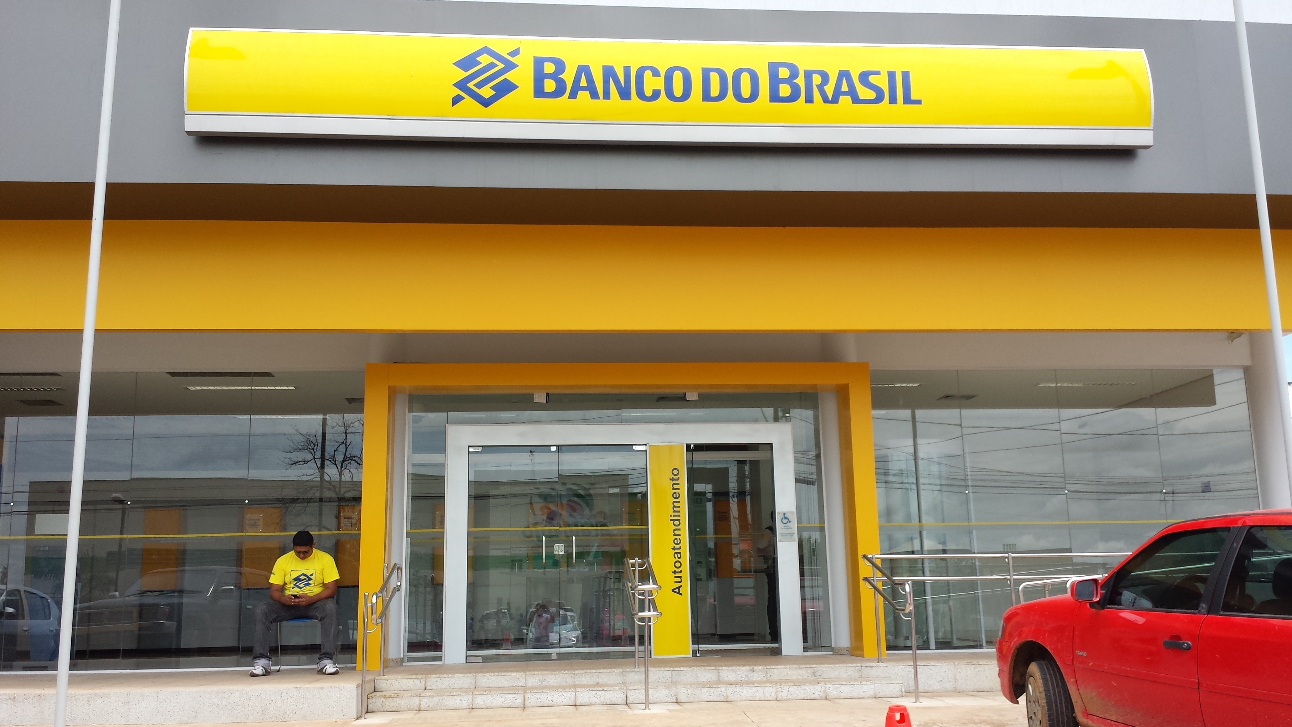 Hoje é o último dia de funcionamento das agências bancárias em 2016
