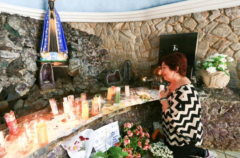 Mãe do médico da Chapecoense: “Onde já se viu uma mãe enterrar o filho?”