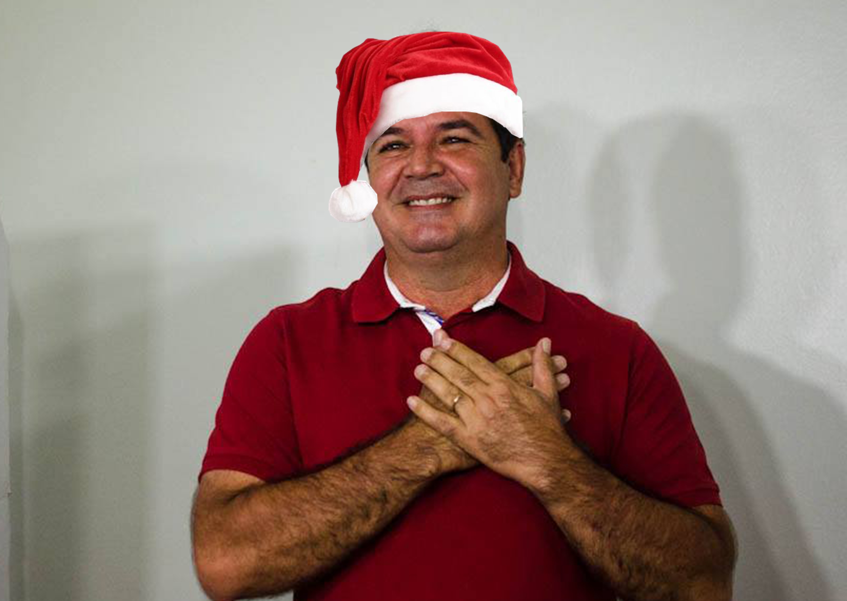 Governo decreta meio expediente no estado para as vésperas de Natal e Ano Novo