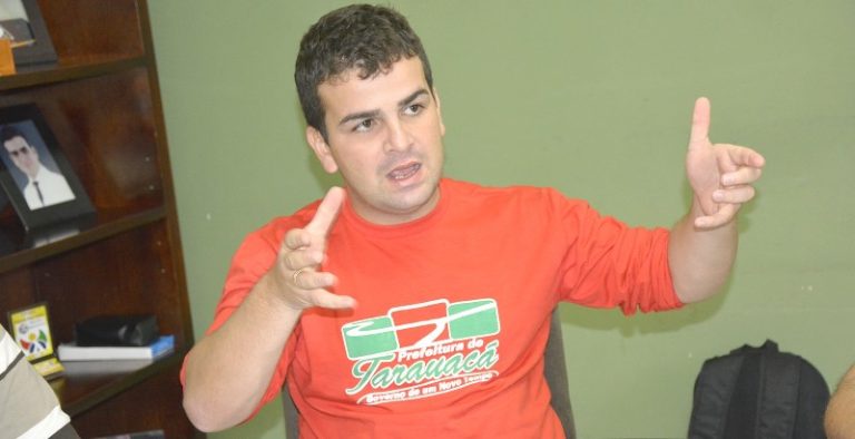 Aos 45 minutos do segundo tempo, prefeito de Tarauacá sanciona planos de cargo