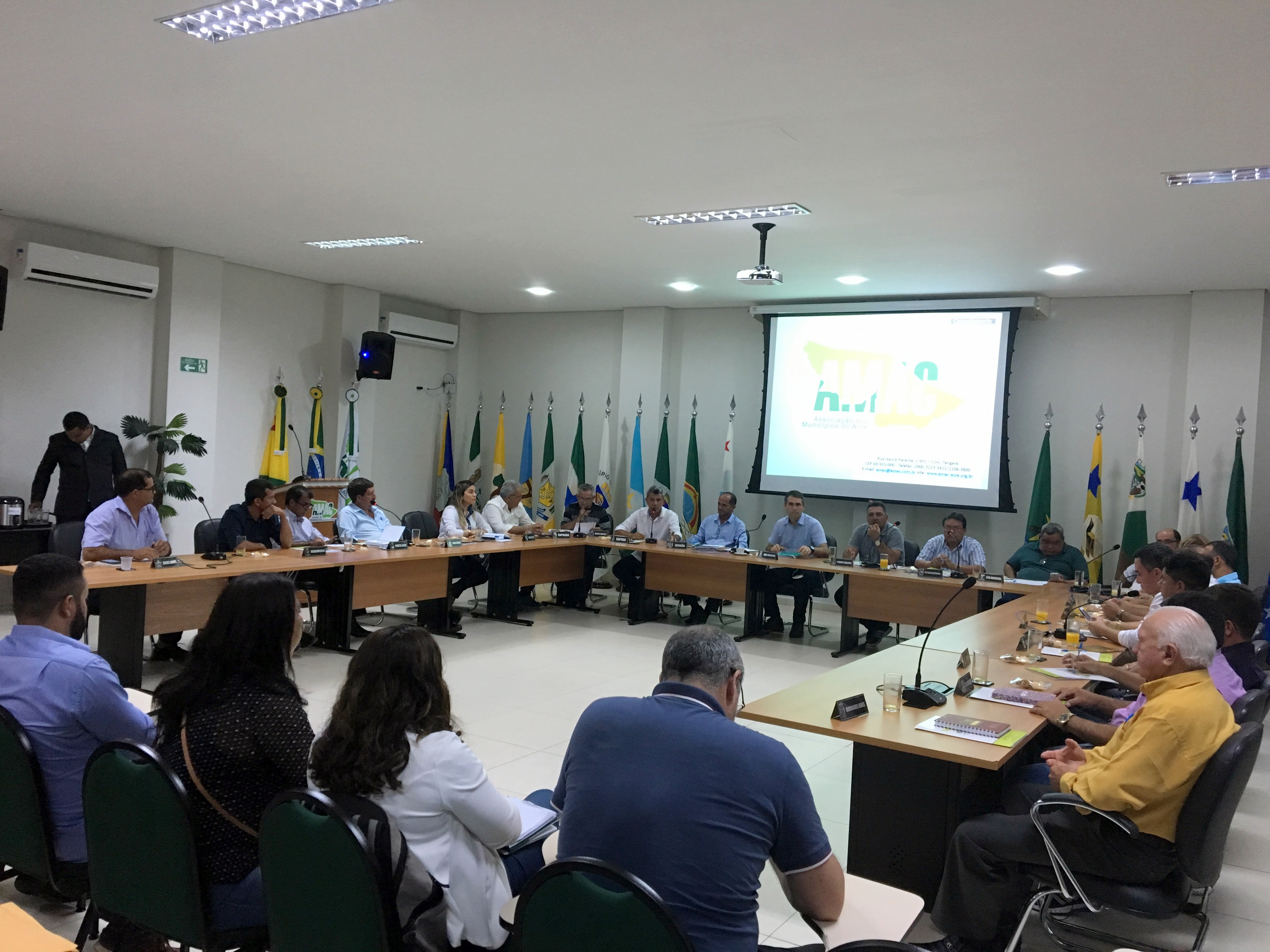 Marcus: “A prefeitura será uma parceira da Amac, se a presidente Marilete assim quiser”