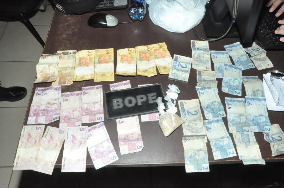 Batalhão de Operações Especiais prende homem com droga e dinheiro em Rio Branco
