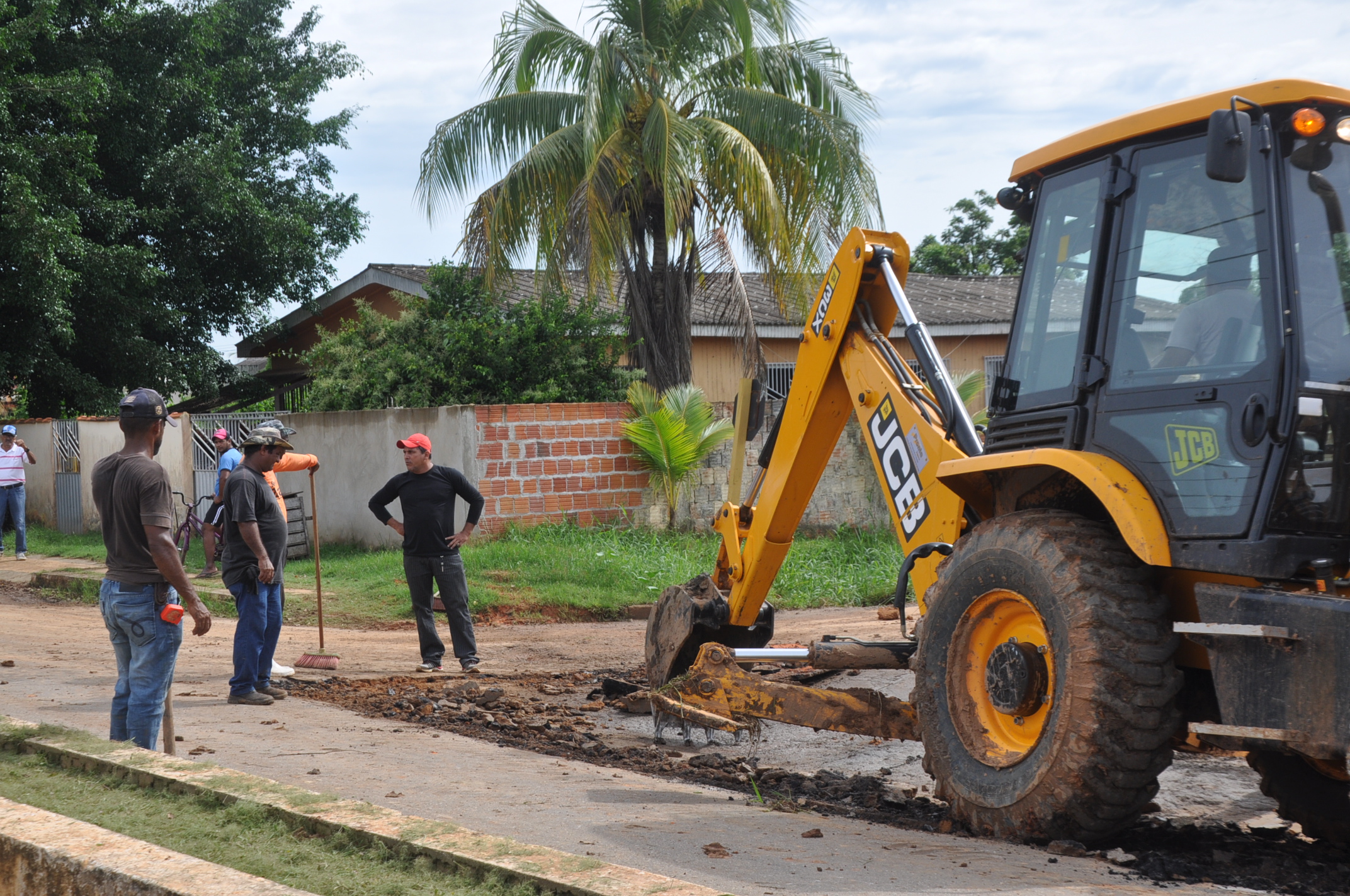 Prefeitura de Sena Madureira inicia operação tapa-buracos em ruas da cidade