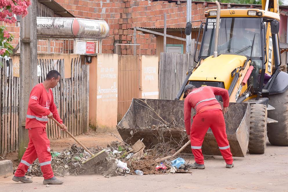 Semsur avança com operação de limpeza contra a dengue em toda capital