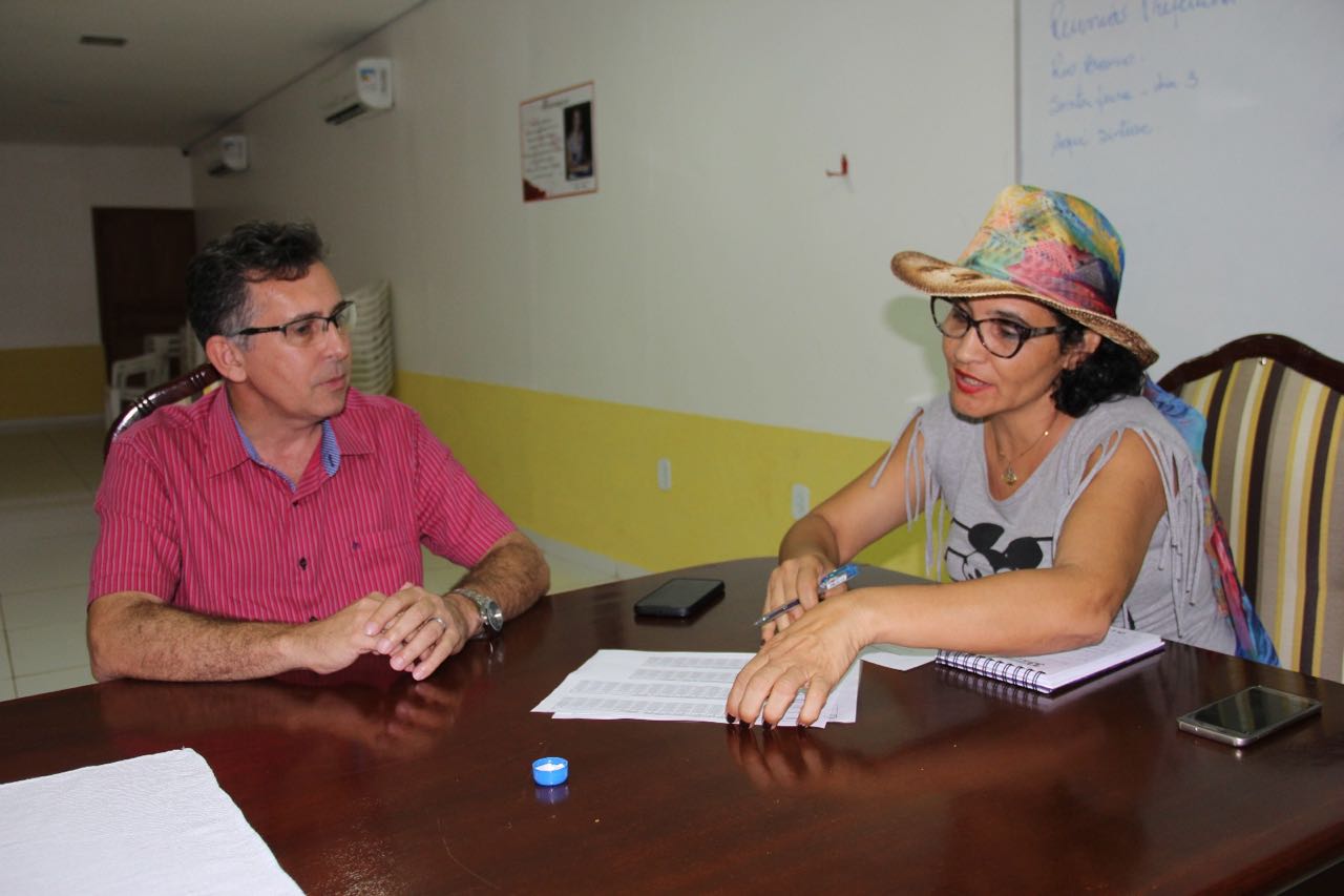 Rosana se reúne com representantes da prefeitura para discutir data-base de servidores