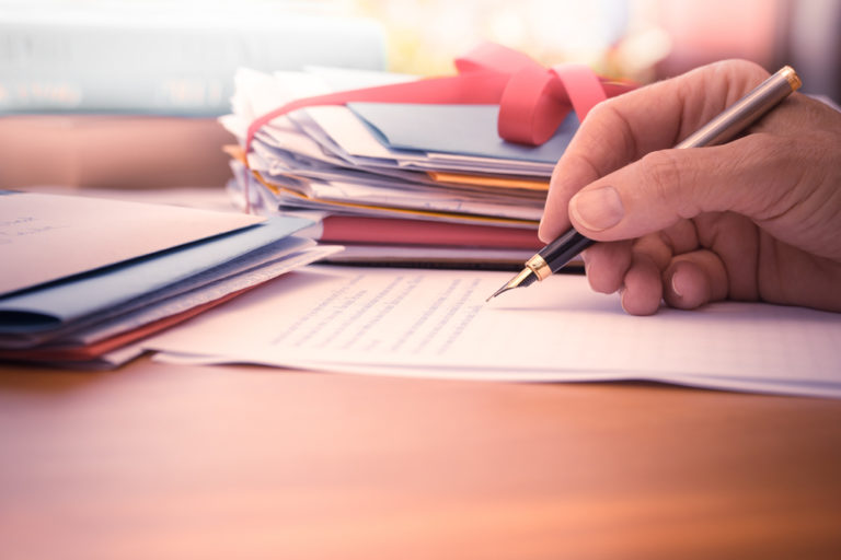 Professor de português ensina como nunca mais errar a vírgula; confira