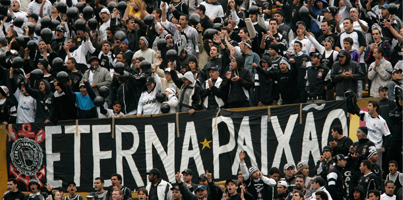 Fora da Libertadores, Corinthians perde mais de 50 mil sócio-torcedores