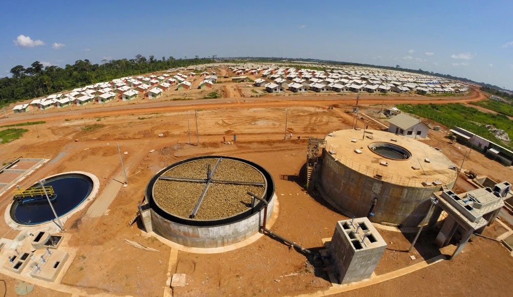 Sistema de esgoto da Cidade do Povo colapsa apenas três anos depois de ser inaugurado